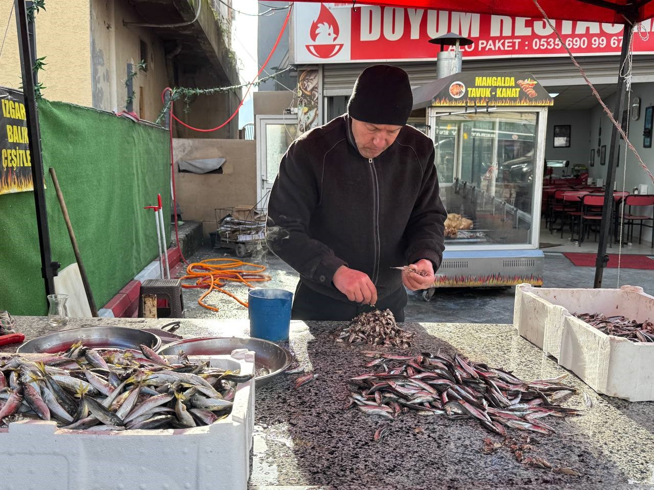 Zonguldak’ta tezgahlar istavritle şenlendi
Zonguldak’ta tezgahlar istavritle şenlendi