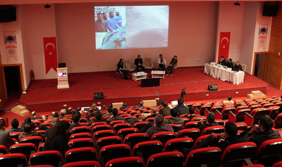 "Zor Vakalar, Canlı Çözümler"
