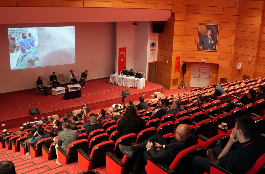 "Zor Vakalar, Canlı Çözümler"
