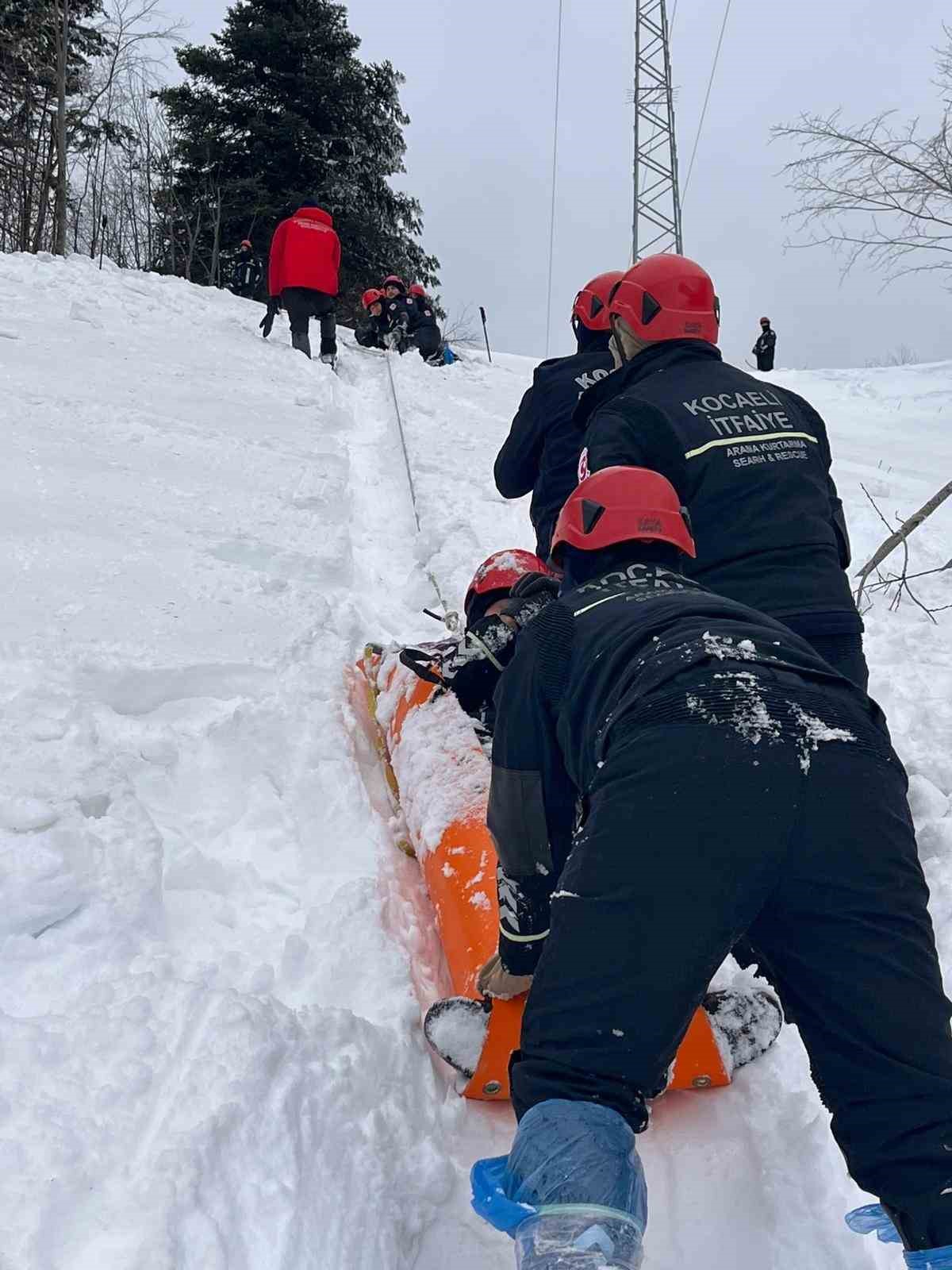 Zorlu kış şartlarında kurtarma tatbikatı
