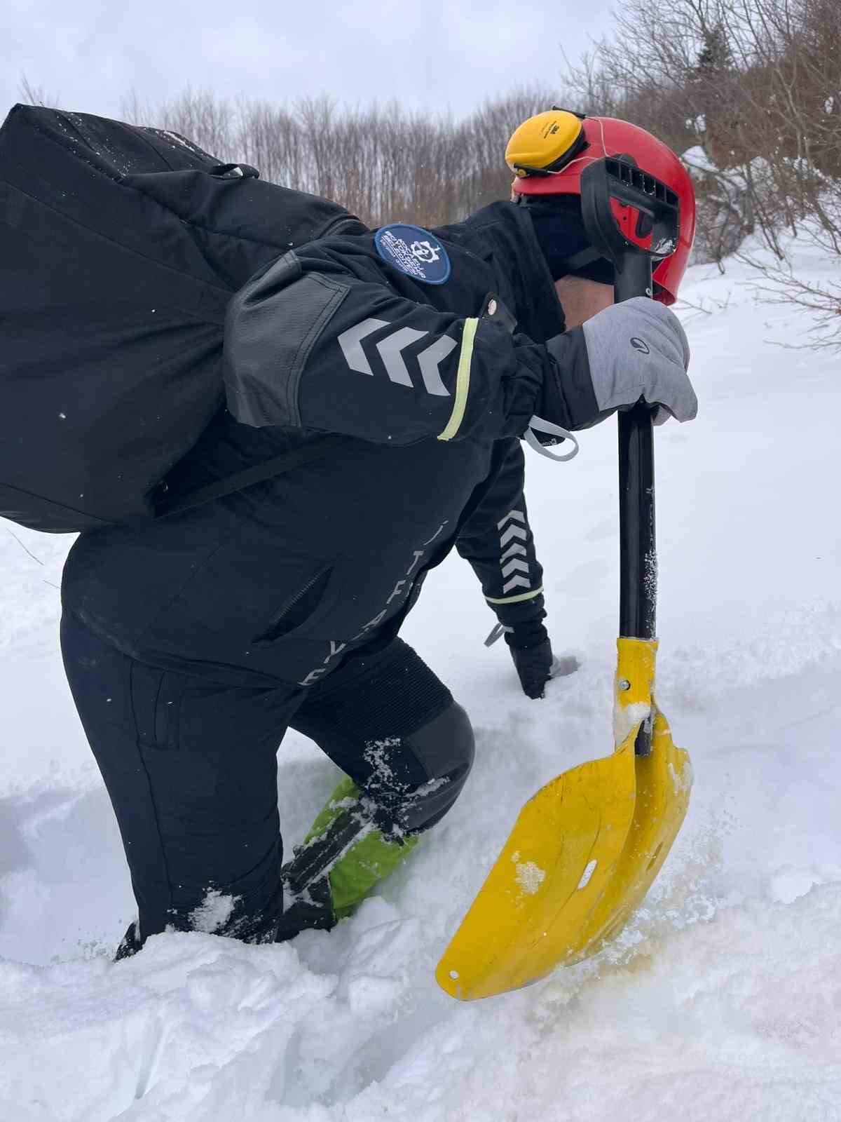 Zorlu kış şartlarında kurtarma tatbikatı
