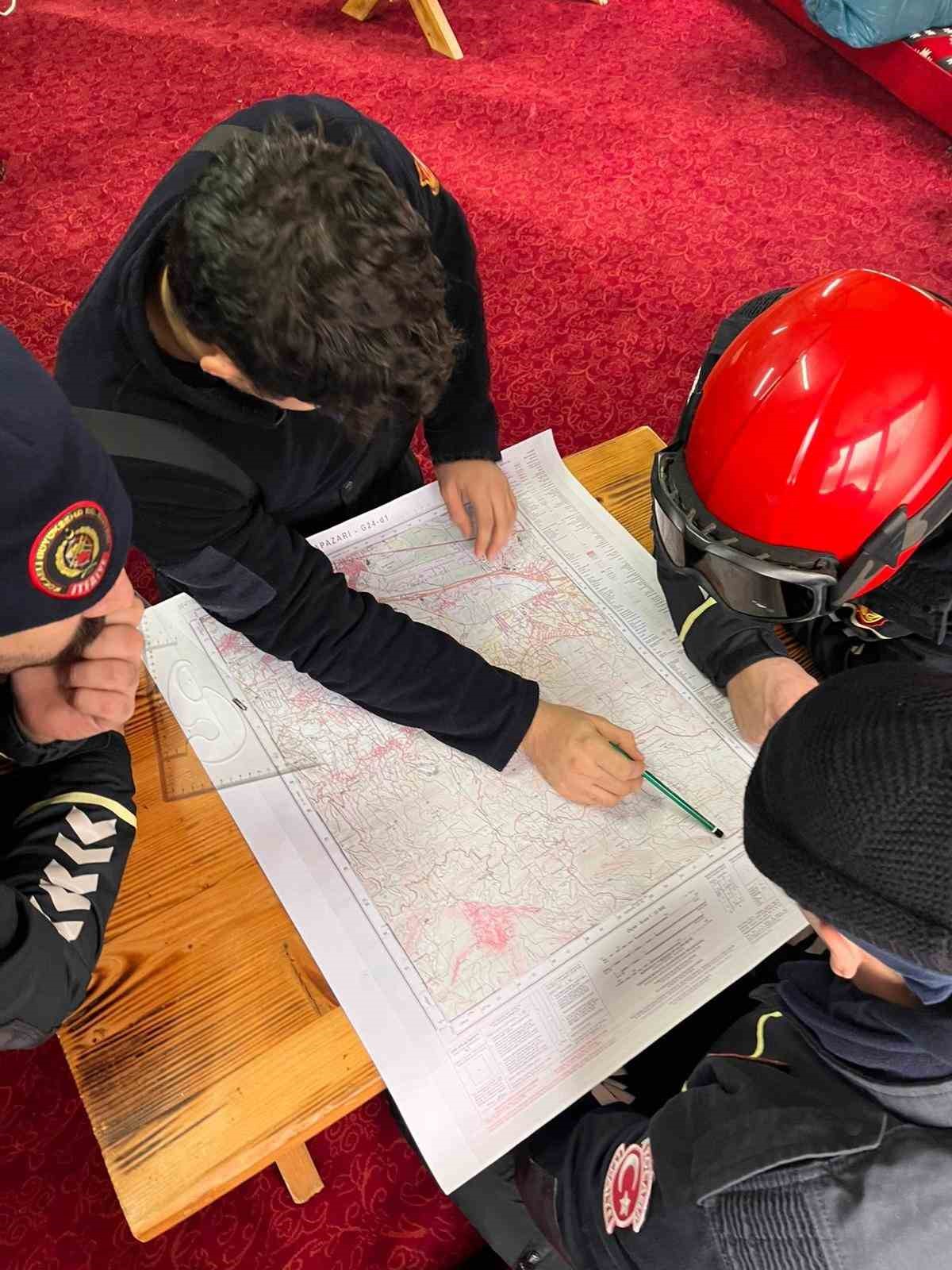 Zorlu kış şartlarında kurtarma tatbikatı
