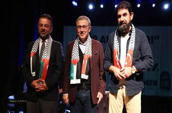 Eyüpsultan’da Serdar Tuncer’le şiir dolu gece