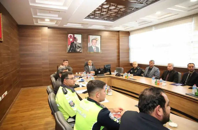 1 Mayıs’ta emniyetin aldığı tedbirler masaya yatırıldı
