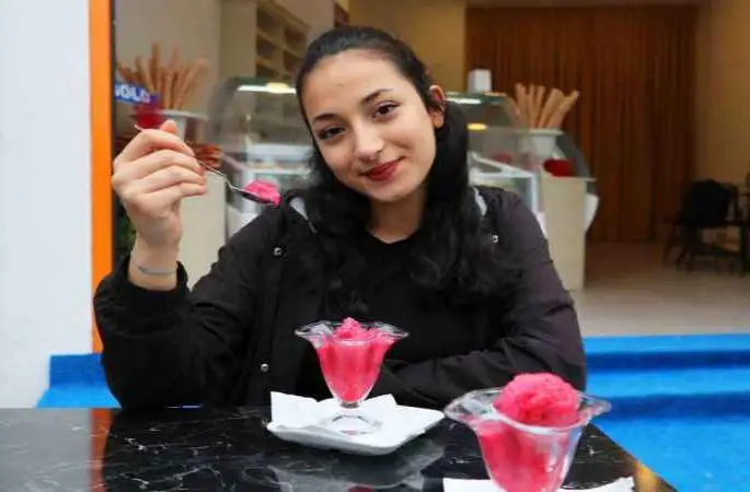 Acılı şalgamdan dondurma ürettiler