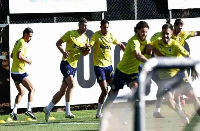 Fenerbahçe, Antalyaspor maçı hazırlıklarına devam etti