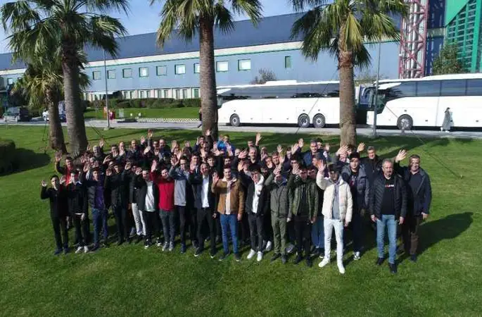 Mercedes-Benz Türk 445 öğrenciyi İstanbul’da ağırladı