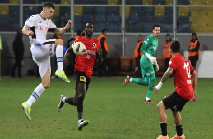 Trabzonspor kupada Gençlerbirliği'ni uzatmalarda eledi
