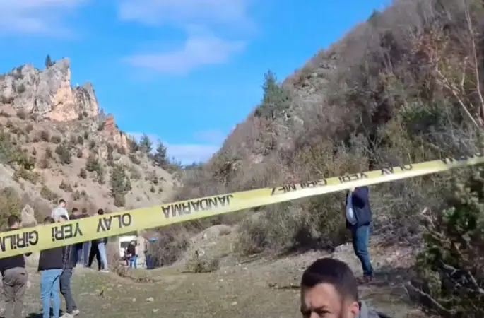 2 yaşındaki kayıp çocuk 10 saat sonra dağın zirvesinde bulundu
