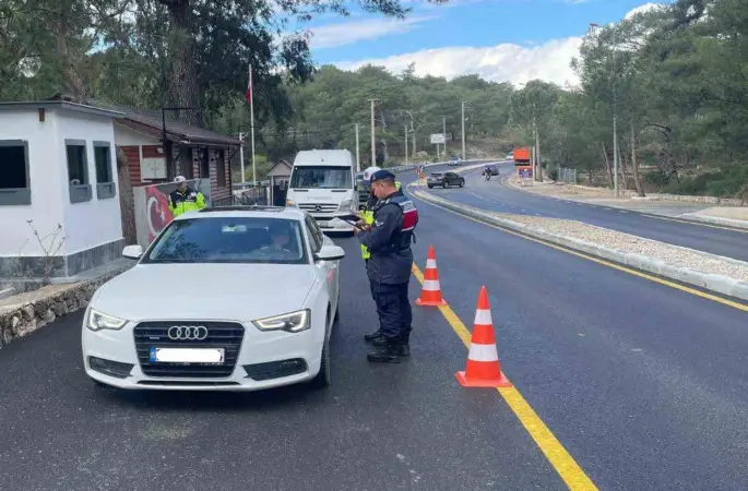 202 sürücünün sürücü belgesi geçici olarak iptal edildi
