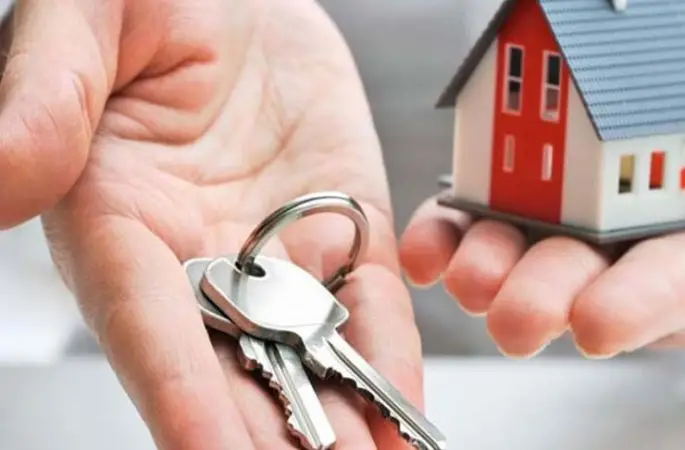 Siyahi vatandaşa ev yok diyen ev sahibine para cezası