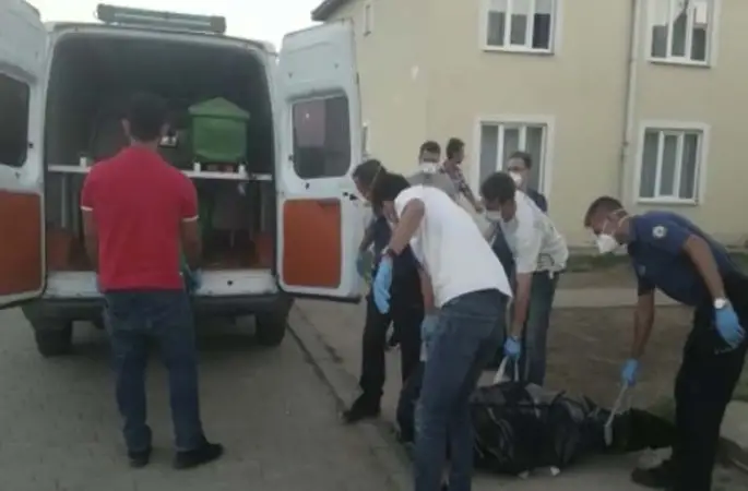 Edirne’de kötü koku yayılan evden ceset çıktı