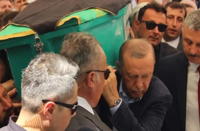 Cumhurbaşkanı Erdoğan Manisa’da cenaze törenine katıldı