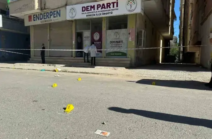 Şanlıurfa'da DEM Parti’ye silahlı saldırı
