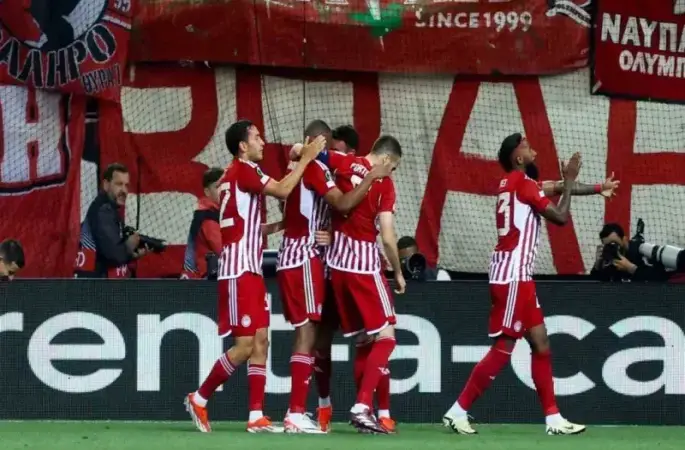 UEFA Konferans Ligi’nde Olympiakos finalde