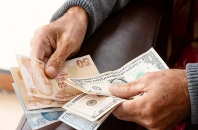 Emekli 1300 TL zam alacak mı? intibak yasası Meclis’ten geçti mi?