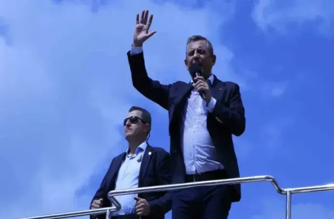 CHP Genel Başkanı Özgür Özel’den, fındık üreticisine "Fındığınızı bekletin, satmayın" tavsiyesi