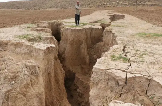 Konya Ovasında yeni obruklar oluşuyor, yeraltı su seviyesinde 1 yılda yaklaşık 20 metre düşüş var