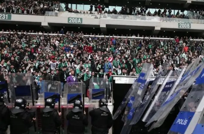 Bursaspor’a 9 maç seyircisiz oynama cezası