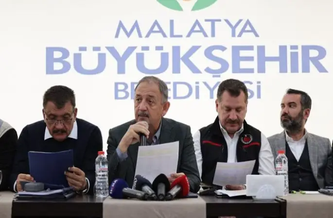 AK Partili Özhaseki: CHP’liler deprem bölgesine gelsin, kimler hizmet ediyor görsün