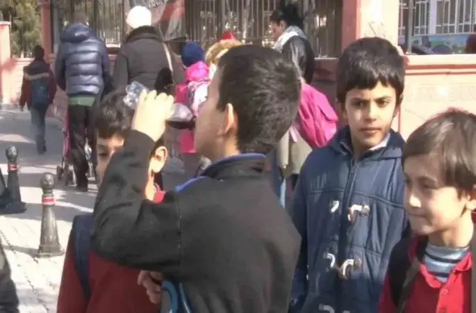 Her gün şekerli içecek tüketen çocuklarda kanser riski daha fazla