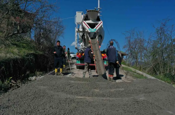 25 yıllık yol sorunu çözüme kavuşturuluyor
