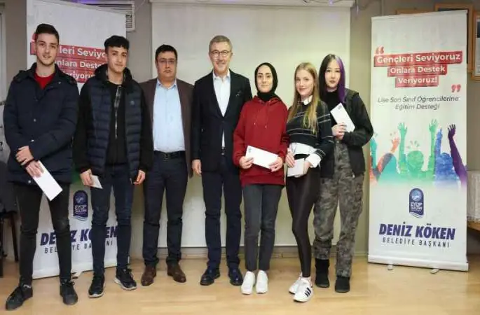 Lise son sınıf öğrencilerine eğitim desteği