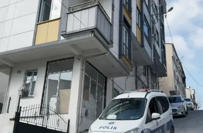 Önce dinî nikahlı eşini bıçakladı, ardından kayınpederini vurdu