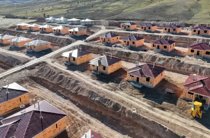 Deprem bölgesi Malatya’da 2 ayda 60 afet konutu inşa edildi