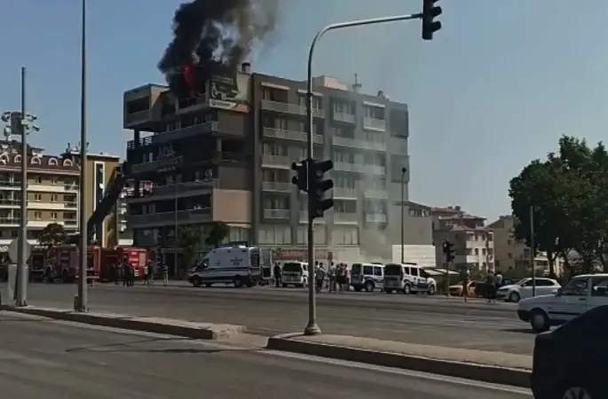 Aynı rezidansta 4 yıl önce de yangın çıkmış