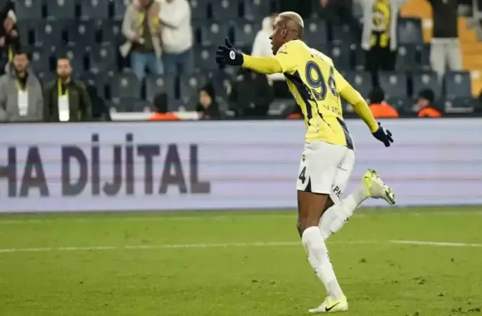 Talisca, Fenerbahçe formasıyla siftah yaptı