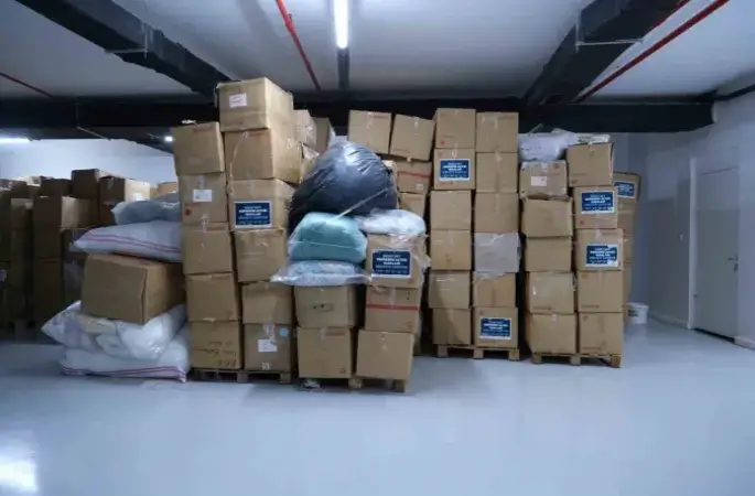 Esenyurt'ta skandal: Deprem yardımları 2 yıl sonra depodan çıktı