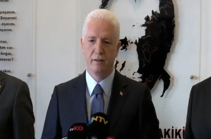 İstanbul Valisi Gül: "Okullarımızın hiçbirinde depremden dolayı hasar olmadığı tespit edildi"