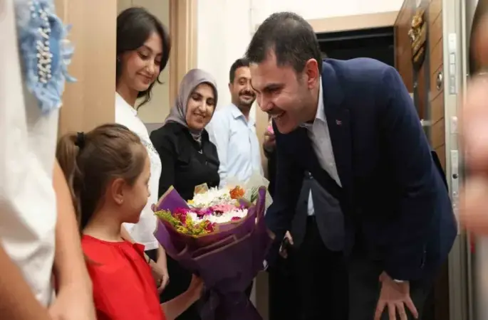 Bakan Kurum: "Her ev huzura kavuşana kadar yanınızda olacağız"