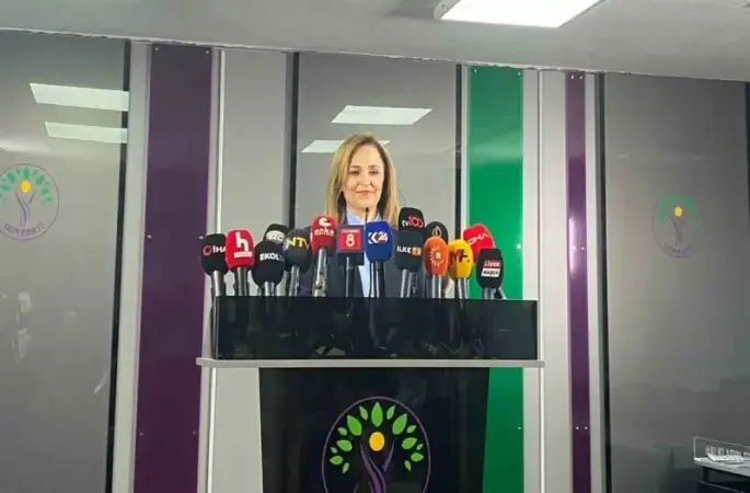 DEM Parti Sözcüsü Doğan: "Türkiye’nin yeni bir anayasaya ihtiyacı var"