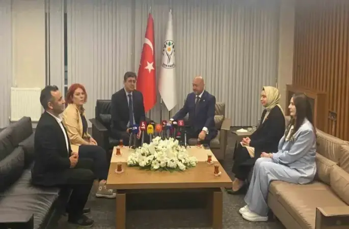 AK Parti’den DEM Parti’ye bayram ziyareti