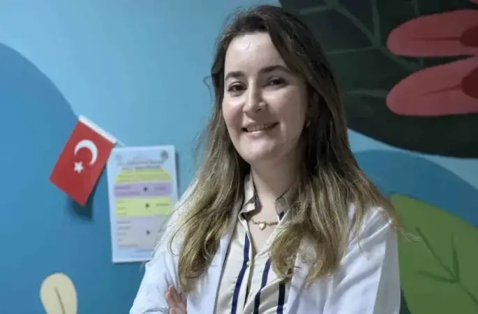 Bebekler denize 6 ayı dolunca, havuza 1 yaşını geçtikten sonra girebilir