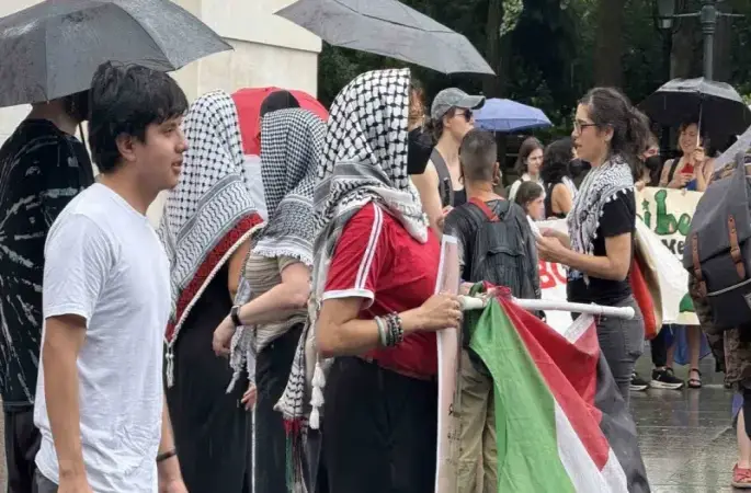 New York’ta Trump ve Netanyahu karşıtı protesto: "Özgür Filistin, Özgür İran"