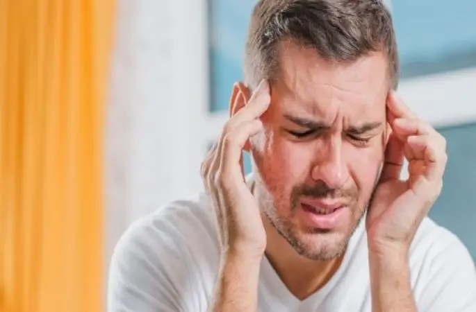 Baş ağrınızın kaynağı gömülü yirmilik dişleriniz olabilir