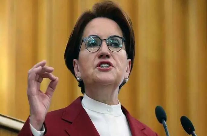 Akşener, BTK'nın sosyal medya düzenlemesini eleştirdi