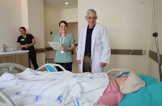 61 yaşındaki beyin cerrahı, maraton koşusunda uluslararası ödül kazandı
