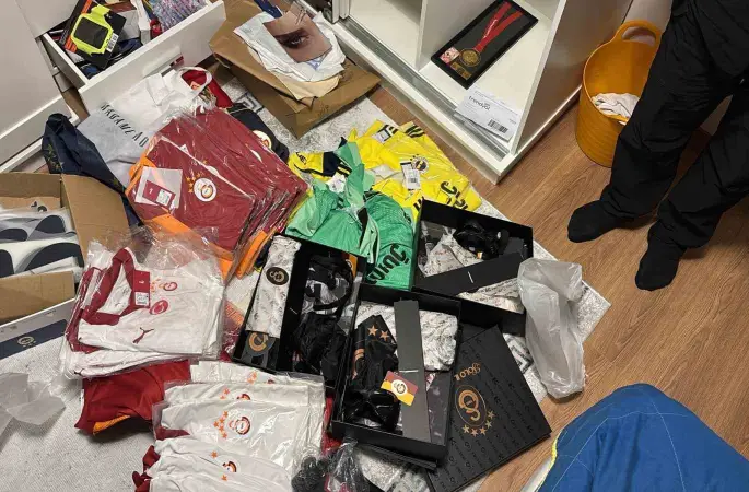 8 ilde eşzamanlı karaborsa bilet operasyonu: 15 kişi gözaltına alındı
