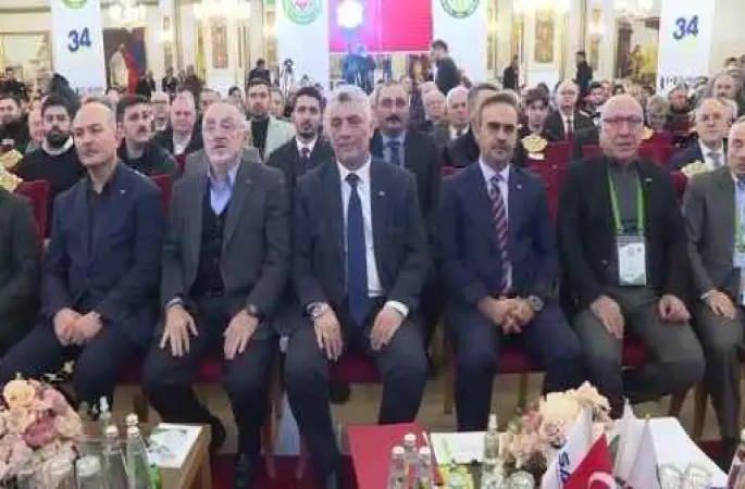 Bakan Kacır'dan şehit ailelerine başsağlığı