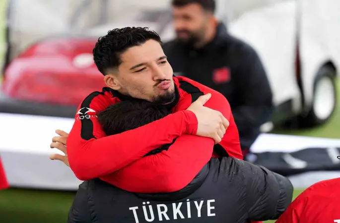 A Milli Futbol Takımı, yağmur altında çalıştı
