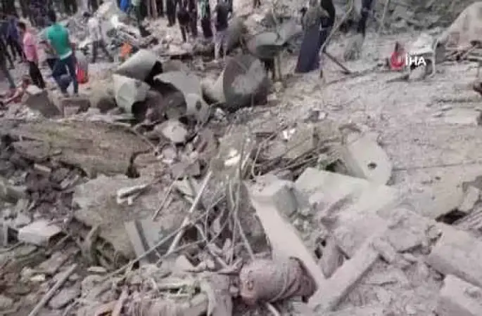 İsrail, Han Yunus’ta sivil yerleşim yerini vurdu: 13 ölü