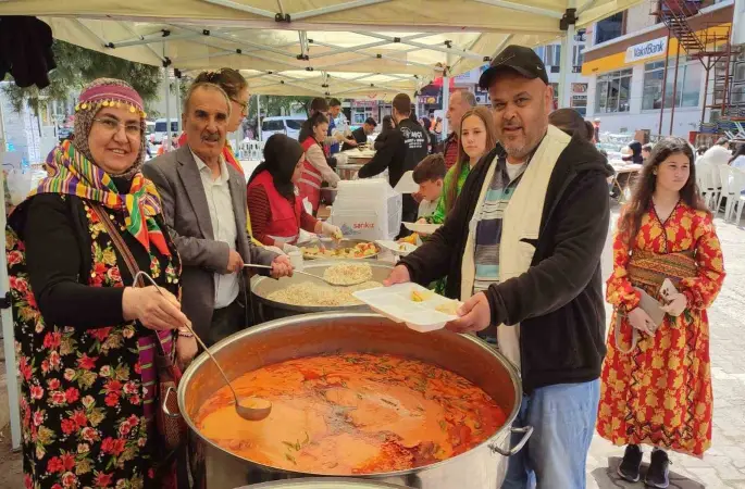 Acıpayam’da binlerce kişi anma programında buluştu
