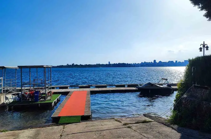 Adana’da baraj gölünde boğulma tehlikesi geçiren genç hastaneye kaldırıldı
