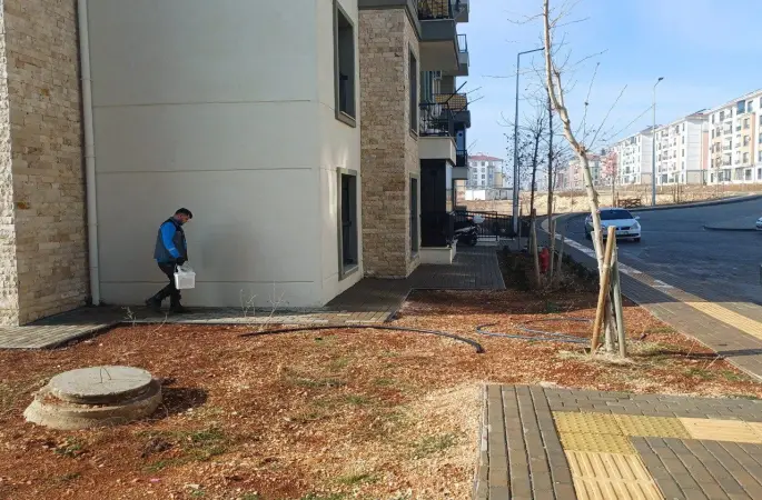 Adıyaman Belediyesi’nden Örenli TOKİ’de haşereyle mücadele
