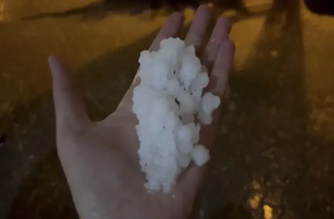 Adıyaman’a fındık büyüklüğünde dolu yağdı
