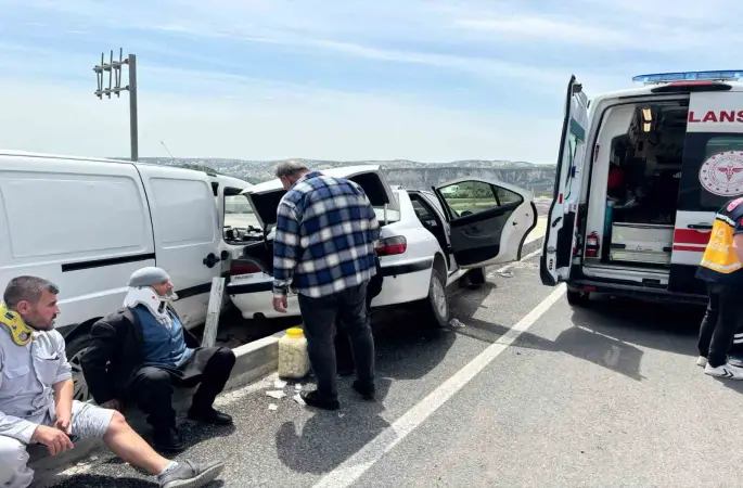 Adıyaman’da iki araç çarpıştı: 4 yaralı
